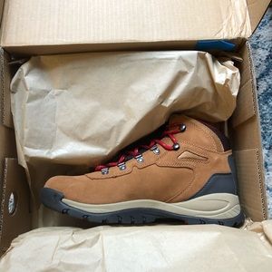 NEW Columbia Newton Ridge Plus Waterproof Amped